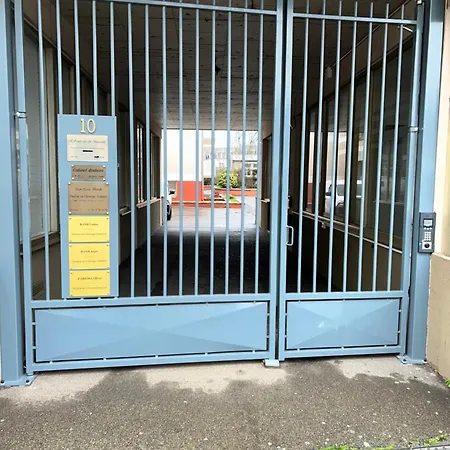Studio L'Echappee Avec Lit Double Et Parking Sous-Sol Privatif Chartres Exterior photo