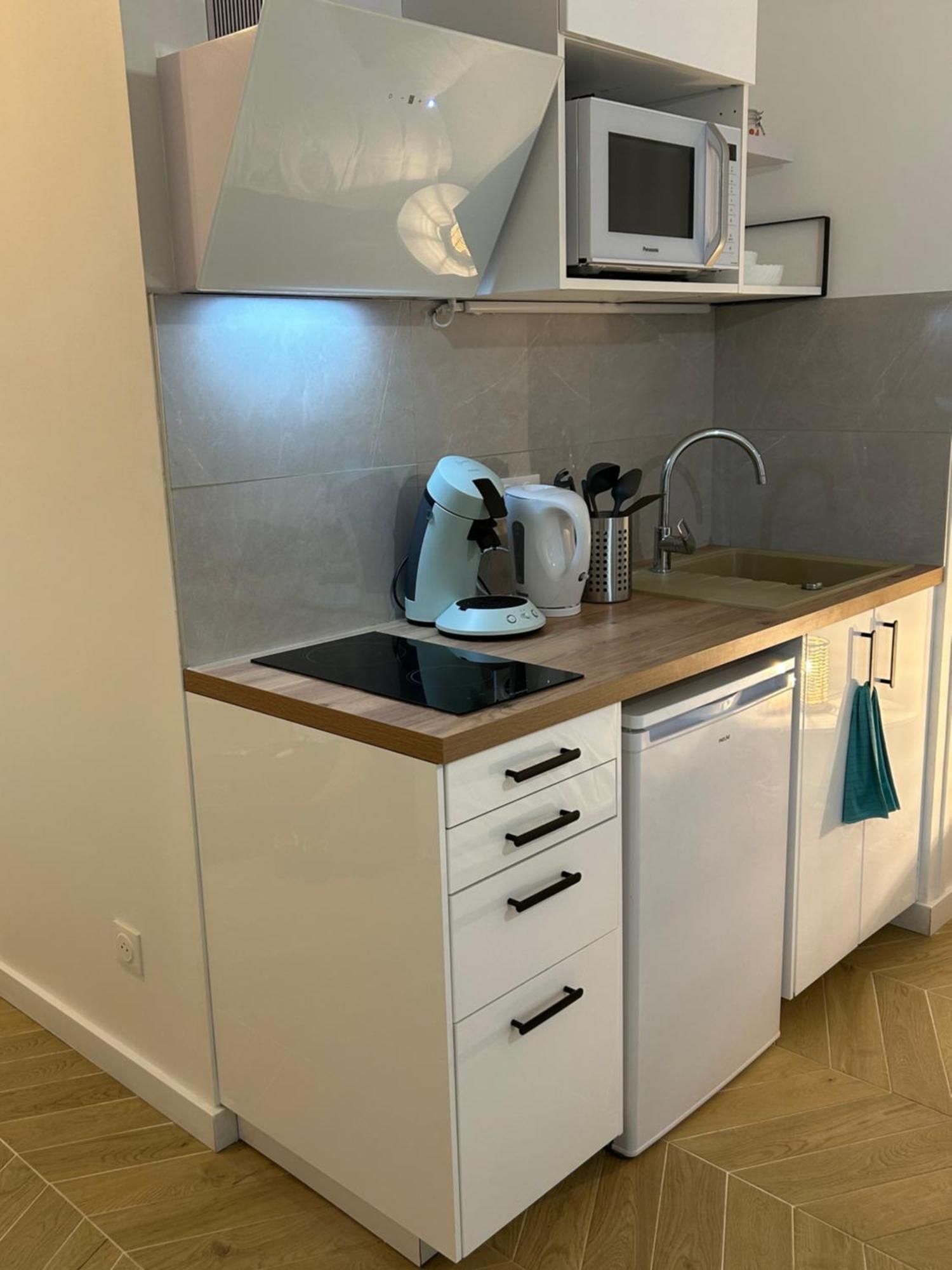 L'echappee Avec Lit Double Et Parking Sous-sol Privatif Apartment Chartres