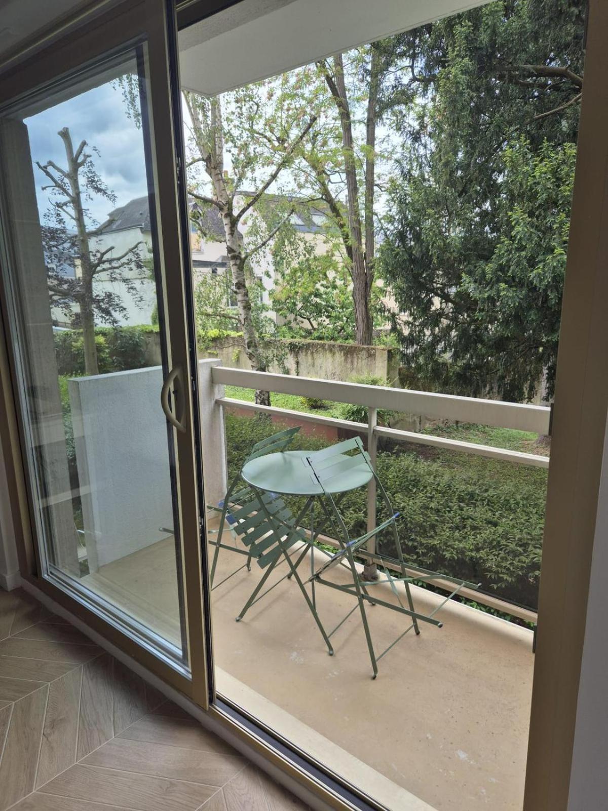 L'echappee Avec Lit Double Et Parking Sous-sol Privatif Apartment *